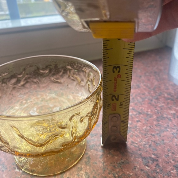 Mid century modern amber goblets. Set of 6. - Picture 6 of 7